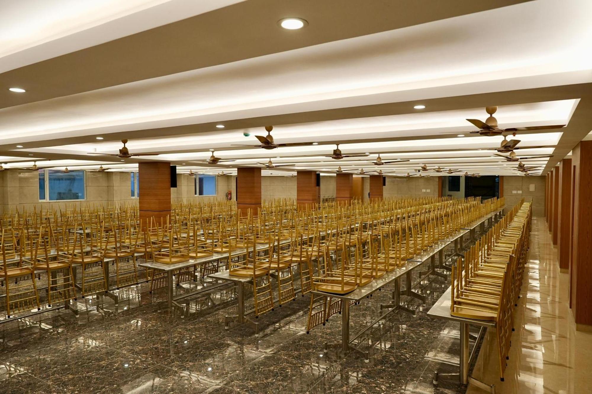 Le Royale Palace Karaikal Luaran gambar